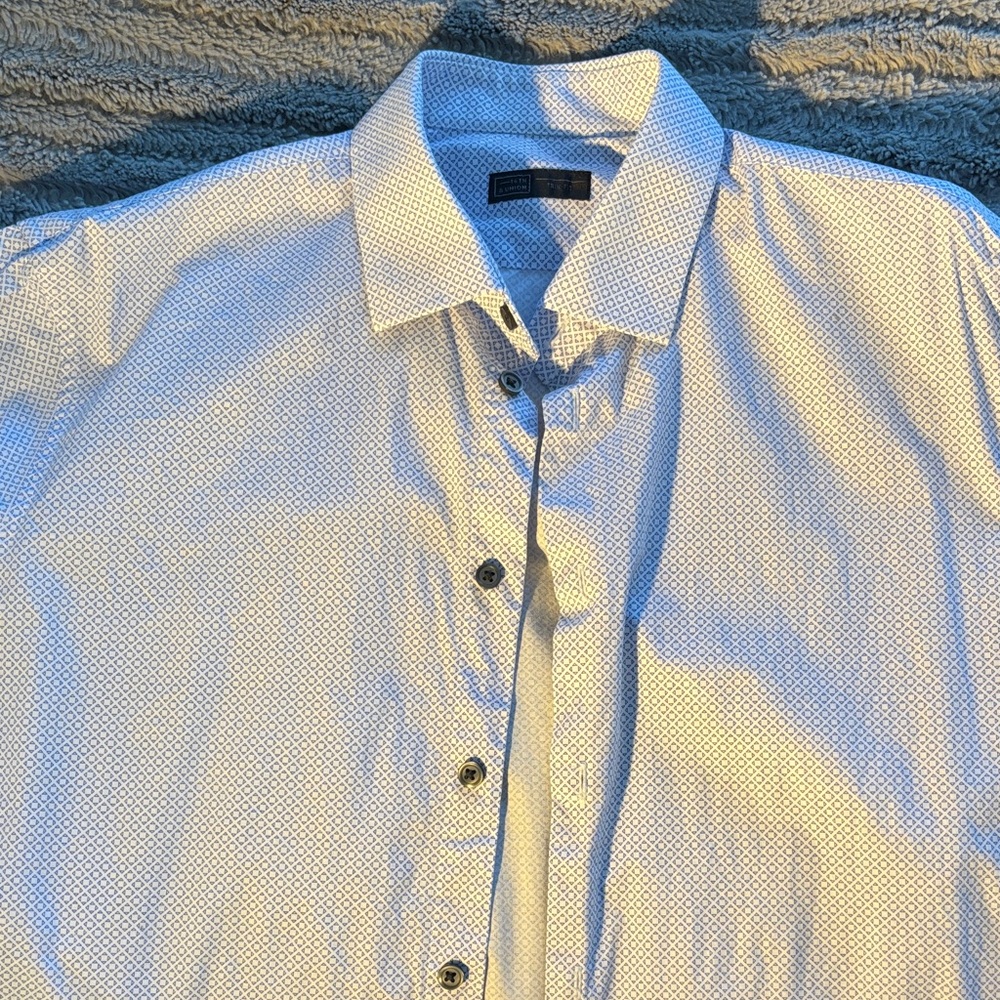 14th & Union White Geometric Button Down Shirt